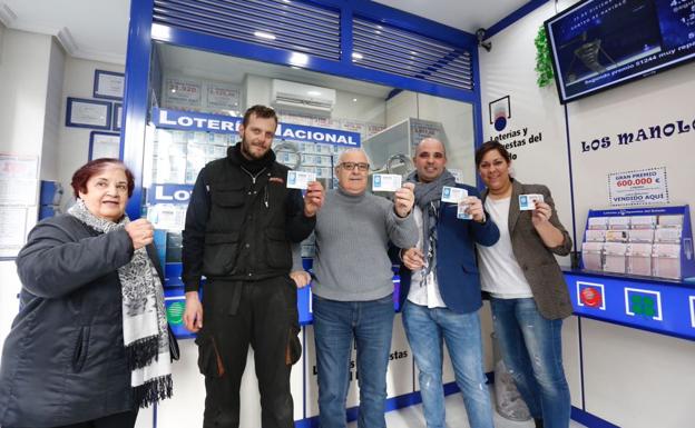 Administración Los Manolos,en el barrio de El Rollo./LAYA