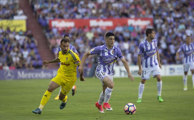 El Real Valladolid hace los deberes pero se queda sin 'play-off'