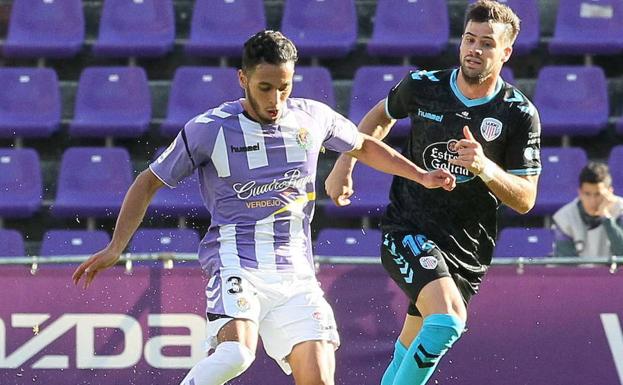 Anuar durante el partido ante el Lugo celebrado hace dos meses en Zorrilla. /G. Villamil