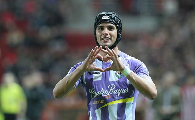 Luismi celebra el tanto que consiguió ante el Sporting. /R.Gómez