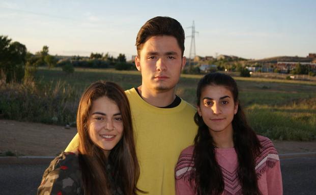 Sara, David y Analí.