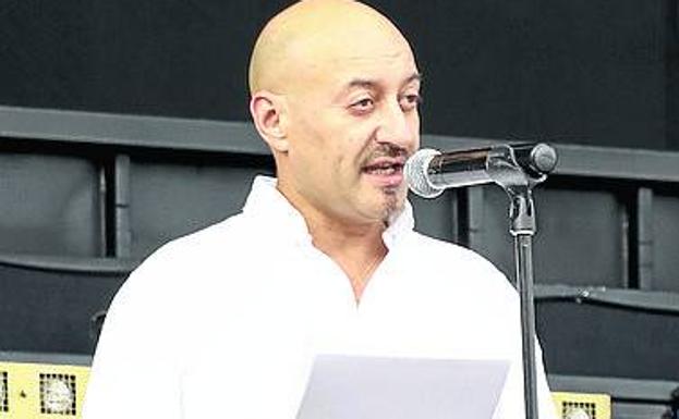 Manuel Pérez dando el pregón./MANUEL LAYA