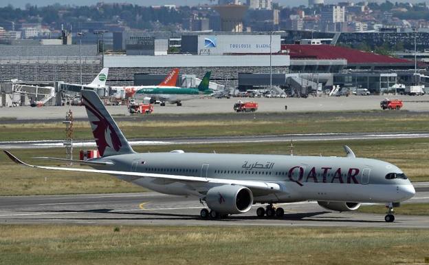 Un Airbus A350 de Qatar Airlines./Afp