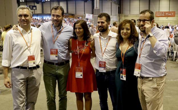 Javier Izquierdo, Óscar Puente. María Luz Martínez, Luis Tudanca, Iratxe García e Ibán García./Sergio Barrenechea