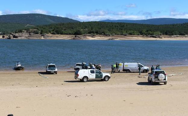 La Guardia Civil acude a la playa donde fue encontrado el cadaver/