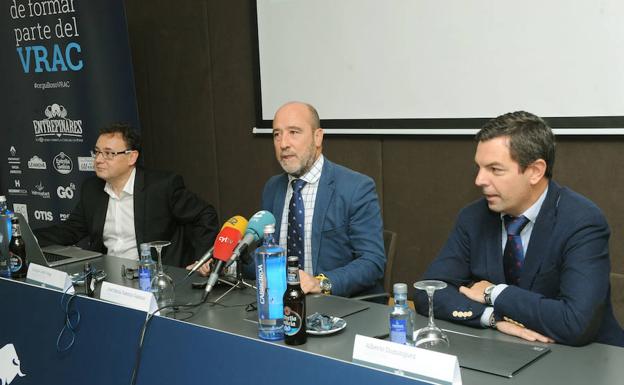 Enrique Lledó, José María Valentín-Gamazo y Alberto Domínguez.