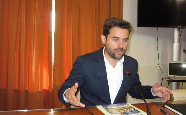 Antidio Fagúndez, en la sala de comisiones del Ayuntamiento de Zamora.