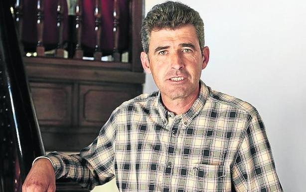 Julián Barrera es el alcalde del municipio de Villoria.