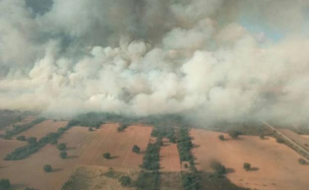 Imagen de la evolución del incendio durante la tarde del sábado compartida por la BRIF de Tabuyo.