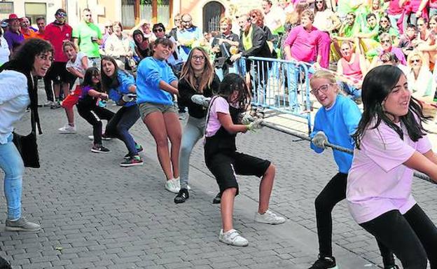 Concurso de sogatira en Baltanás.