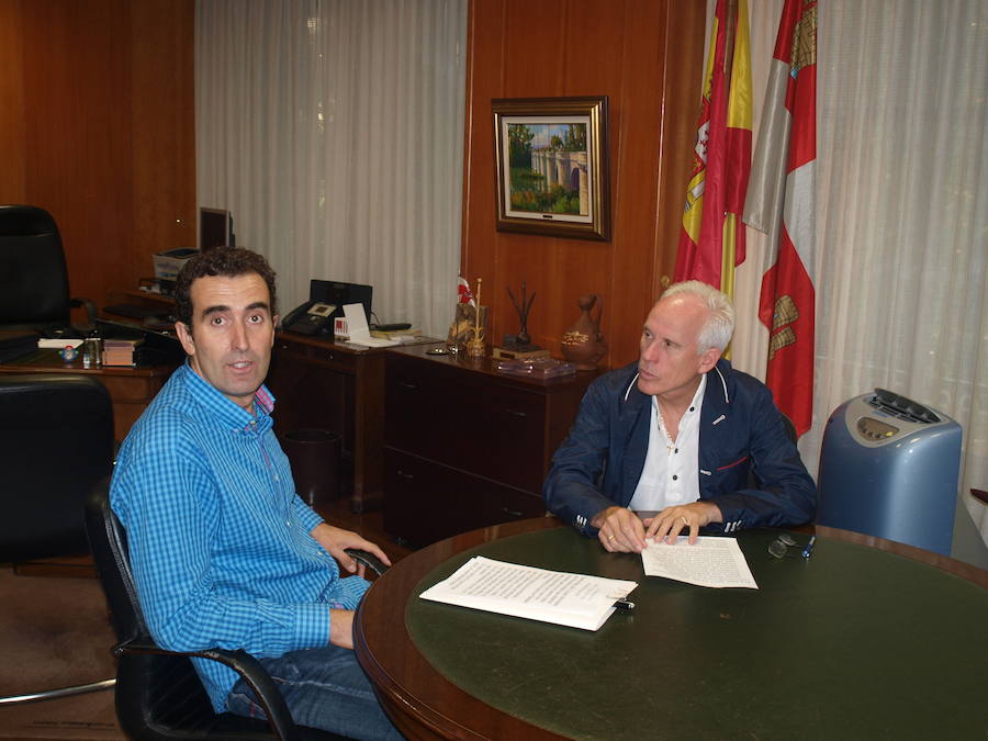 Reunión del Alcalde de Belmonte con el delegado territorial