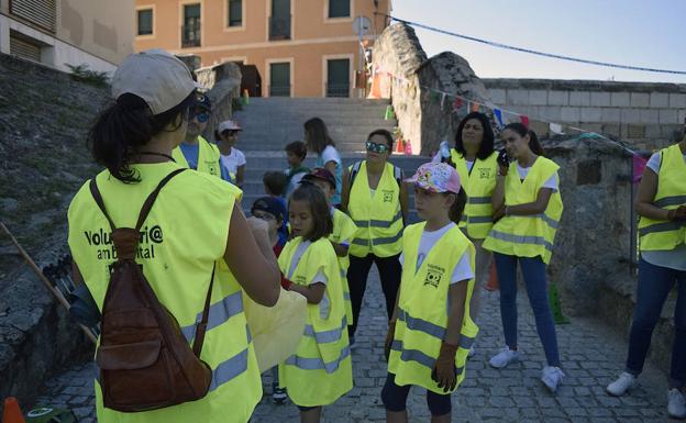 Participantes de la jornada, en la Senda de los Molinos.