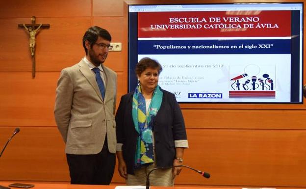 David Sanz, deán de la facultad de Sociales y Jurídicas de la UCAV, y María del Rosario Sáez, rectora de la UCAV.