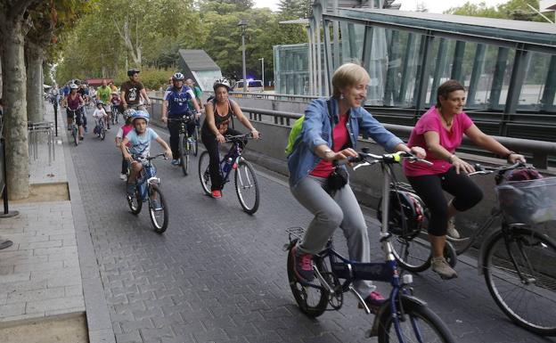 Marcha en bici, en el Día Sin Coche del año pasado en Palencia.