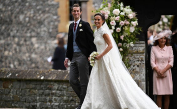 Momento del enlace de Pippa Middlenton y el empresario James Matthews. /Reuters