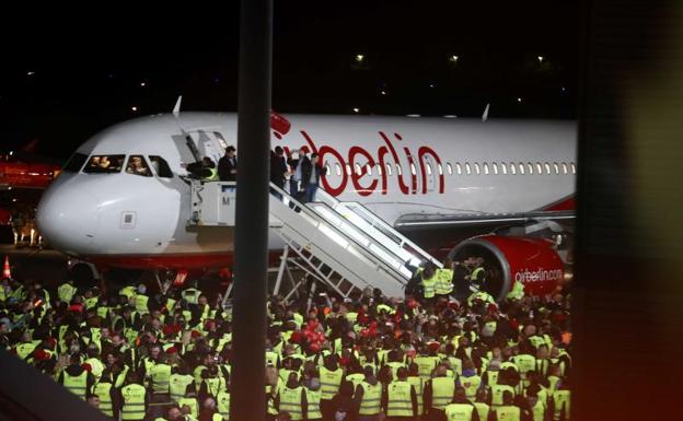 Llegada del último vuelo de Air Berlin./