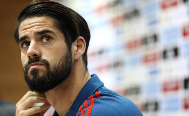 Isco Alarcón, en rueda de prensa./Efe