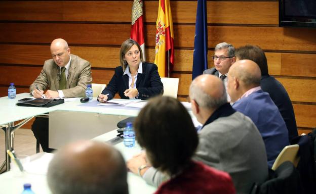 Milagros Marcos durante la reunión con el sindicato agroganadero COAG./Rubén Cacho-Ical
