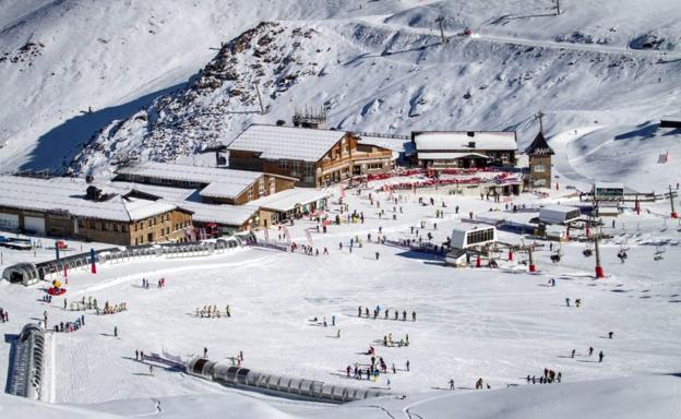 La estación granadina es una de las más visitadas por los amantes de la nieve/Sierra Nevada