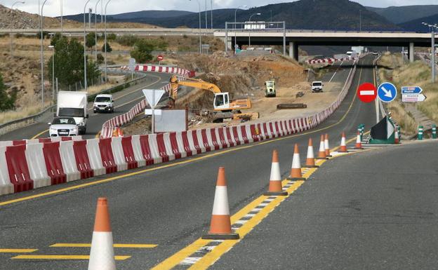 Imagen de un tramo de las obras, el pasado junio. /De Torre