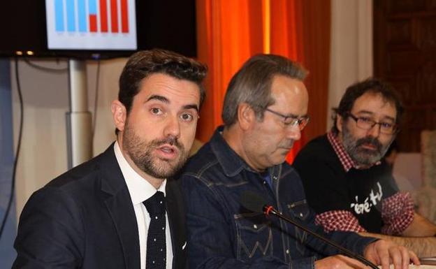 El alcalde de Zamora, Francisco Guarido, en el centro, junto a los concejales Antidio Fagúndez y Miguel Ángel Viñas. /EL NORTE