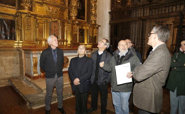 El director general de Patrimonio, a la derecha, en la visita. /Antonio Quintero