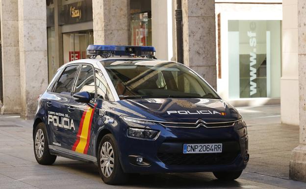 Coche de la Policía Nacional. /Antonio Quintero