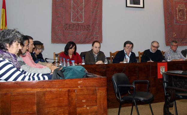 Un momento del pleno de presupuestos celebrado en Cuéllar. /M. Rico