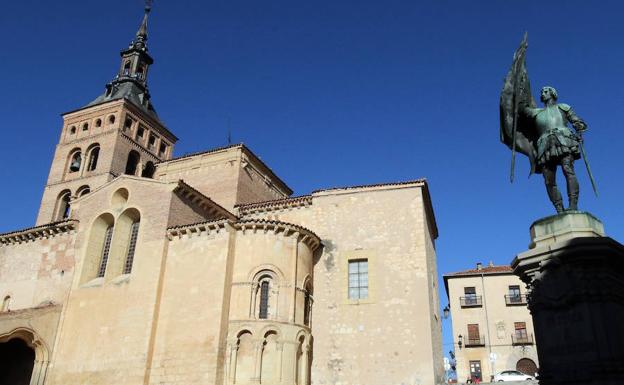 Vista general de la iglesia de San Martín, desde la calle de Juan Bravo. /Antonio De Torre