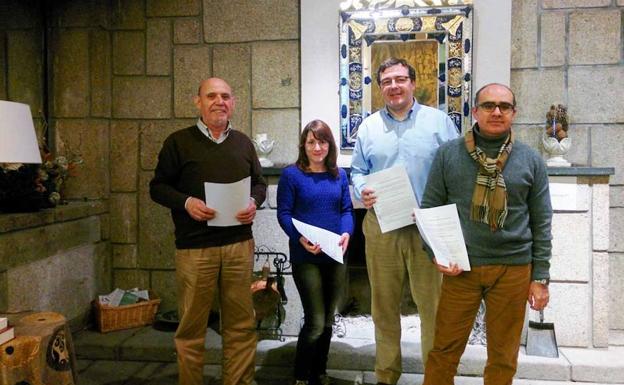 Antonio Avilés Amat, Carmen Cascón Matas, Ignacio Coll Tellechea y Óscar Rivadeneyra Prieto, promotores de Bejar 68./WORD