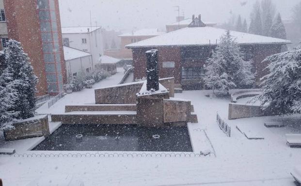 Nevada de esta mañana en Guardo. /El Norte