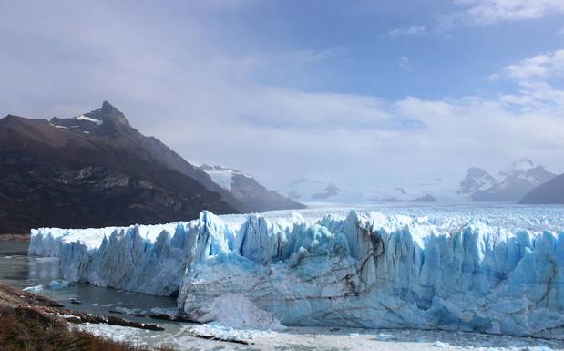 Vista del Glaciar Perito Moreno , en la Patagonia. /Luis López