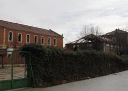 Sorprenden a un indigente violando a su ex compañera en un cuartel de Arco de Ladrillo