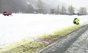 Tramo de carretera, en la provincia de León, sometido al vertido del novedoso fundente :: el norte/