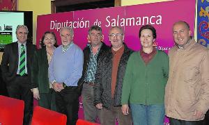 Los alcaldes de los municipios implicados en el proyecto junto a Antonio Gómez (izda.). :: MARJÉS/