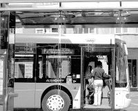 Los conductores de Upalsa esperan un acuerdo con la empresa antes de paralizar el servicio de autobús