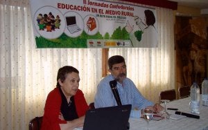 Soledad Iglesias, representante del Ministerio de Educación, y Vicent Esteve, de STES. ::
N. ESTALAYO/