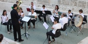La Banda de Música, en su concierto en el Museo del Cerrato el pasado mes de agosto. ::
L. A. CURIEL/