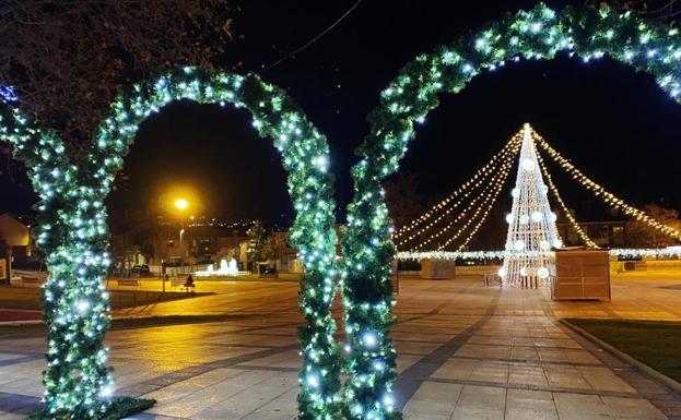 Iluminación de la Navidad del año pasado en la plaza España de La Flecha. /Jota de la Fuente