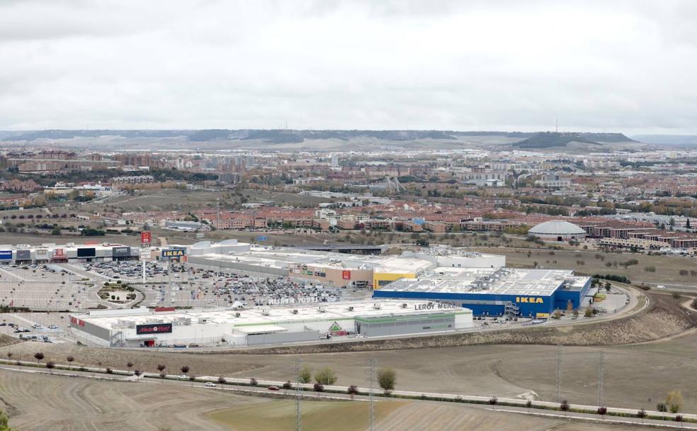 Panorámica de Arroyo de la Encomienda con Rio Shopping e Ikea en primer término /CARLOS ESPESO