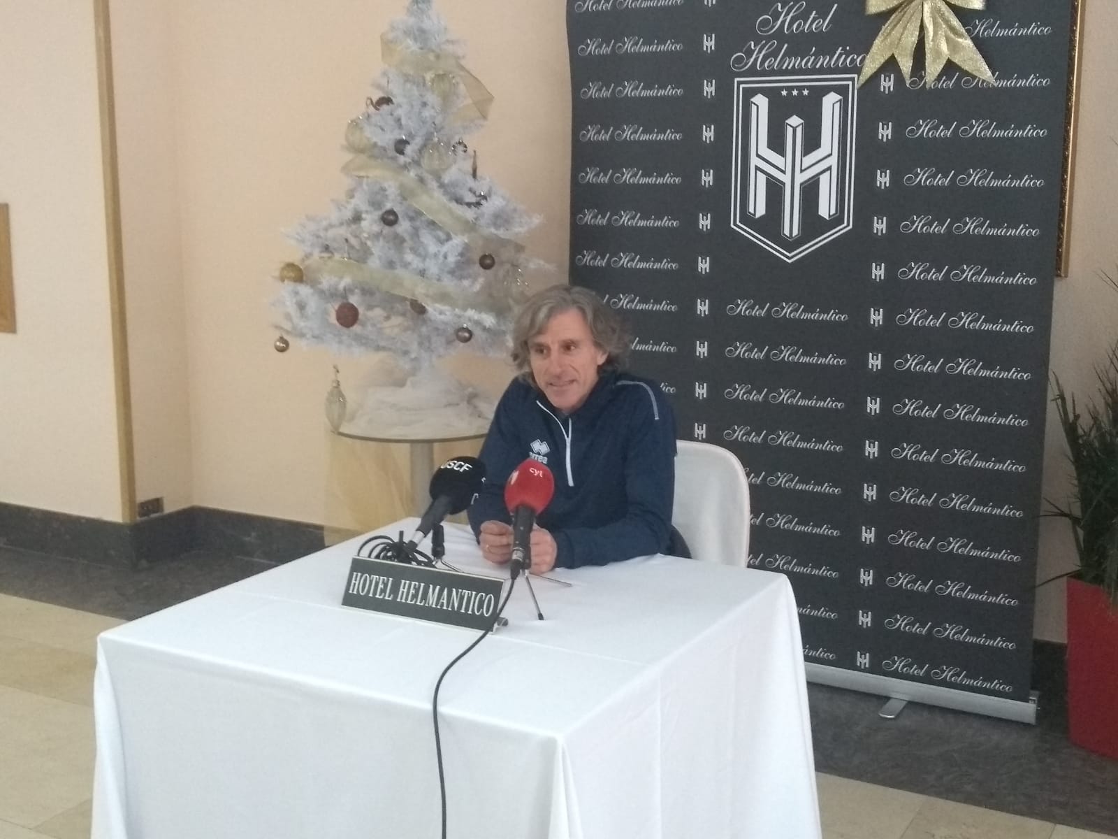 Aguirre insiste en no mirar la tabla «porque aún quedan muchos puntos