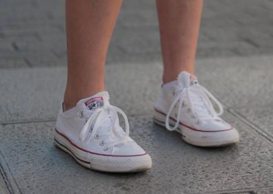 Los mejores looks con zapatillas por las calles de Valladolid | El Norte de  Castilla