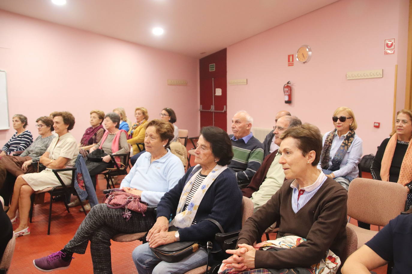 El Dr. Acuña obtiene el título Experto en Lipoescultura, Técnicas Afines y Medicina Regenerativa